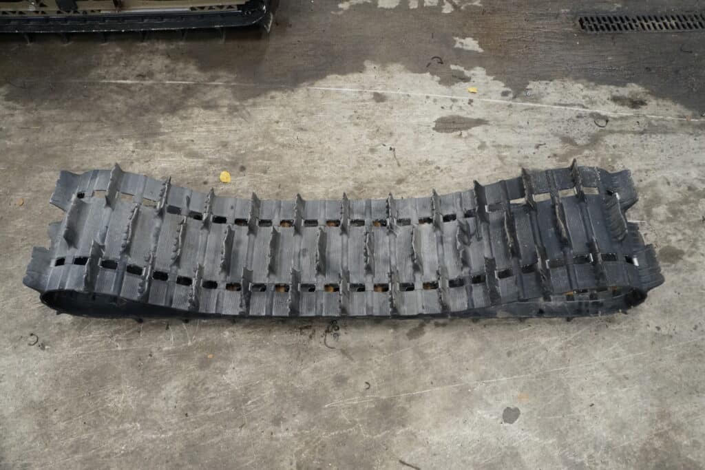 Ski-doo Summit SP 850 -19  Drivmatta 154” 76mm kammar